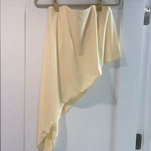 Intermix asymmetrical top